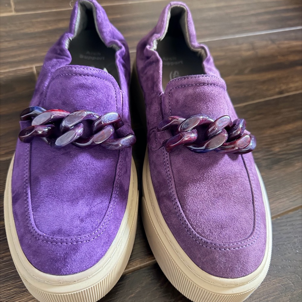 Ada Violeta Loafer-Style Slip-On in Purple with Cream Sole